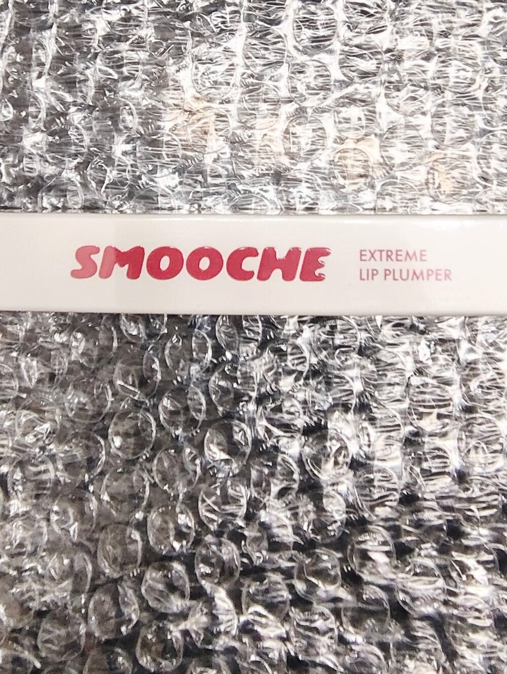 SMOOCHE Extreme Lip Plumper. Clear.